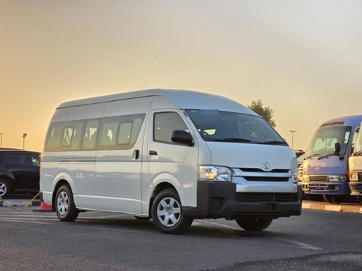 2018 TOYOTA Hiace Commuter, 