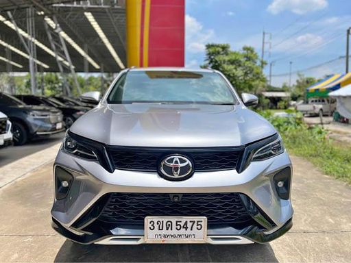 2022 TOYOTA Fortuner