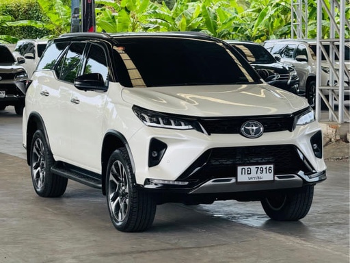 2020 TOYOTA Fortuner