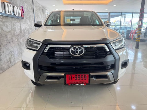 2025 TOYOTA Hilux
