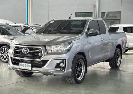 2017 TOYOTA Hilux