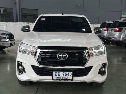 2019 TOYOTA Hilux