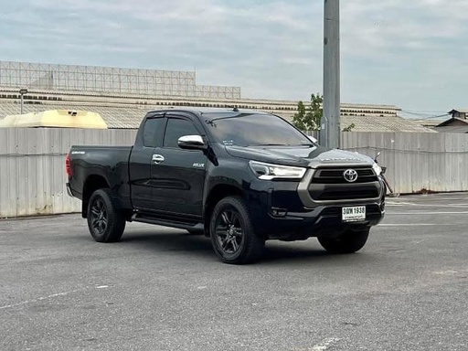 2021 TOYOTA Hilux