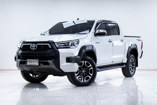 2023 TOYOTA Hilux