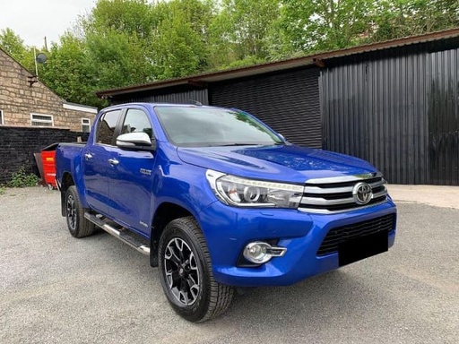 2017 TOYOTA Hilux