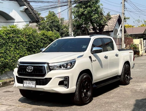 2018 TOYOTA Hilux
