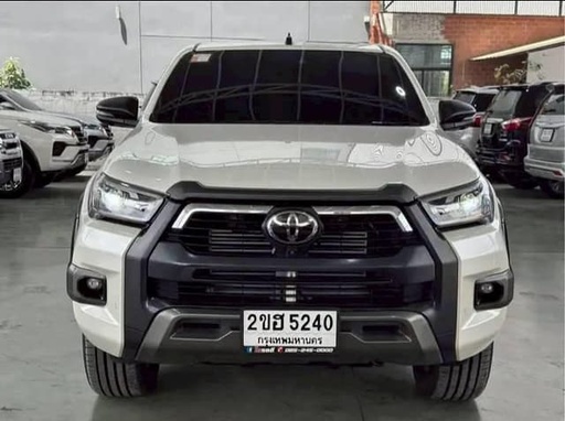 2022 TOYOTA Hilux
