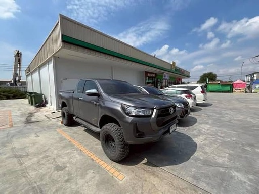 2020 TOYOTA Hilux