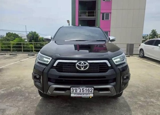 2023 TOYOTA Hilux