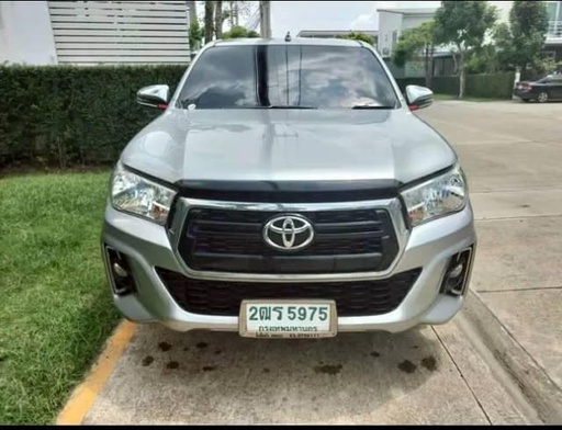 2019 TOYOTA Hilux