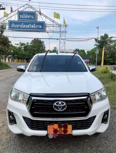 2018 TOYOTA Hilux