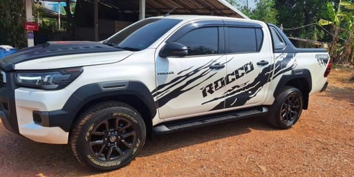 2020 TOYOTA Hilux, 