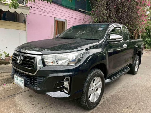 2017 TOYOTA Hilux
