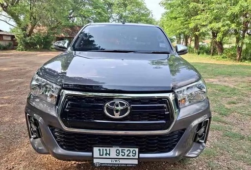 2019 TOYOTA Hilux