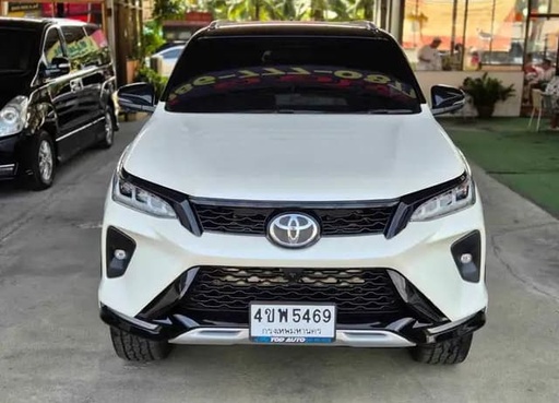 2022 TOYOTA Fortuner