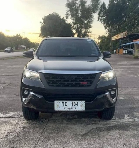 2018 TOYOTA Fortuner