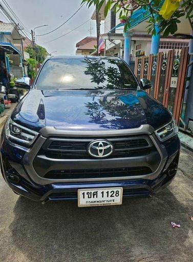 2021 TOYOTA Hilux