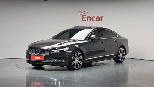 2023 VOLVO S90