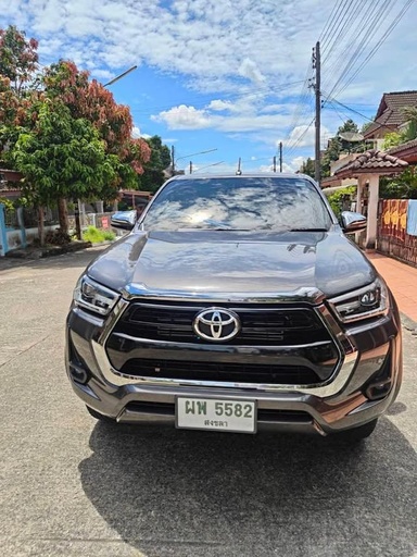 2022 TOYOTA Hilux
