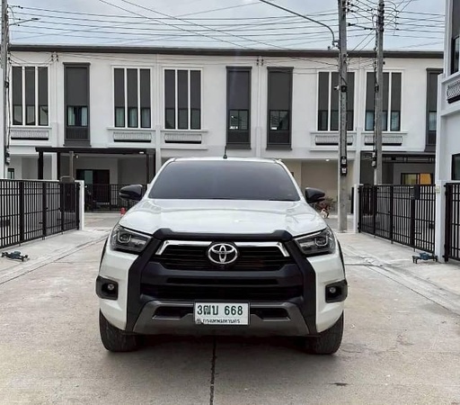 2022 TOYOTA Hilux