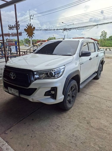 2020 TOYOTA Hilux