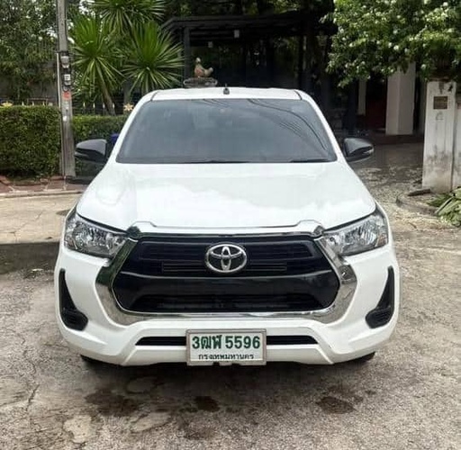 2023 TOYOTA Hilux