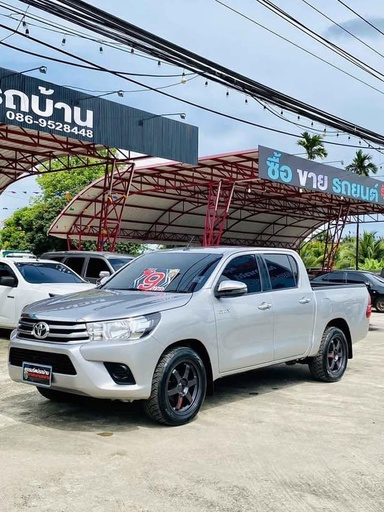 2017 TOYOTA Hilux