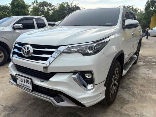 2020 TOYOTA Fortuner