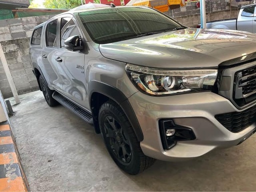 2019 TOYOTA Hilux