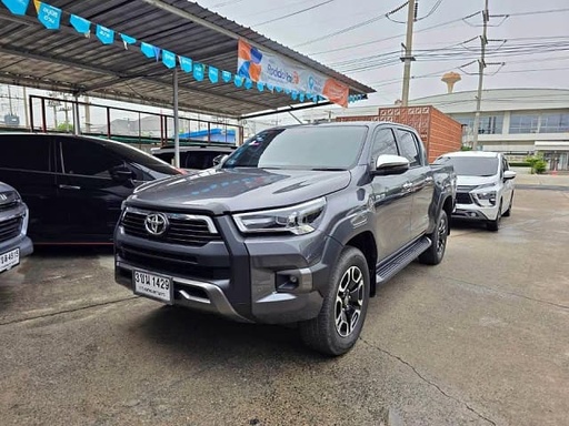 2022 TOYOTA Hilux