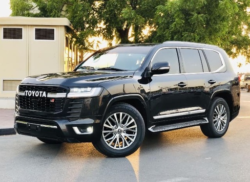 2018 TOYOTA Land Cruiser