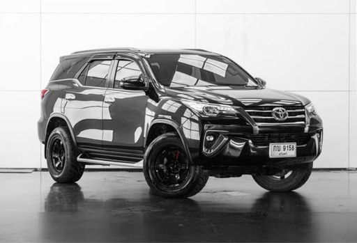 2017 TOYOTA Fortuner