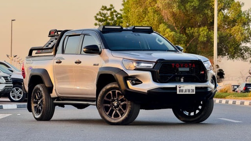 2023 TOYOTA Hilux