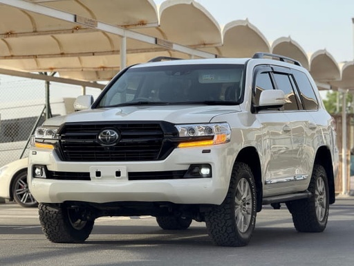 2018 TOYOTA Land Cruiser