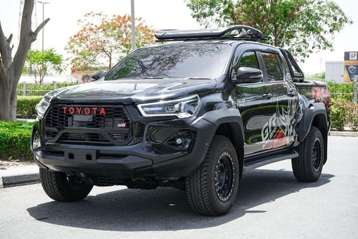 2023 TOYOTA Hilux