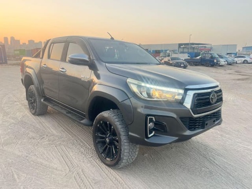 2019 TOYOTA Hilux