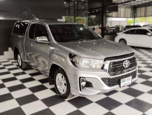 2020 TOYOTA Hilux