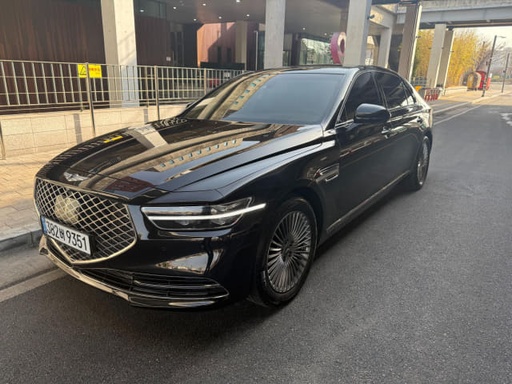2021 Genesis G90