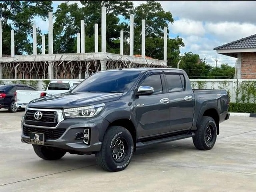2018 TOYOTA Hilux
