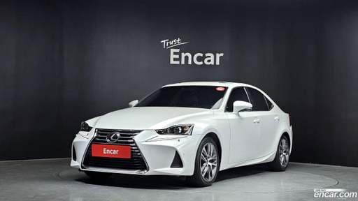2018 LEXUS IS