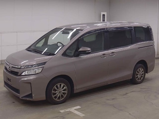 2018 TOYOTA Voxy
