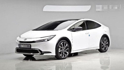 2024 TOYOTA Prius