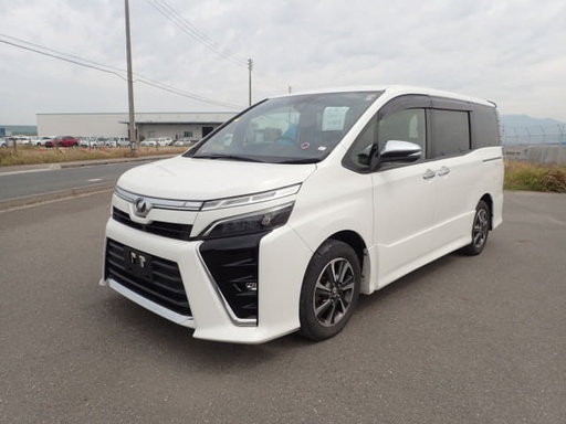 2018 TOYOTA Voxy