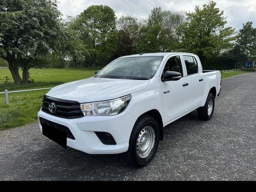 2017 TOYOTA Hilux