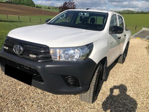 2018 TOYOTA Hilux