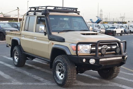 2017 TOYOTA Land Cruiser