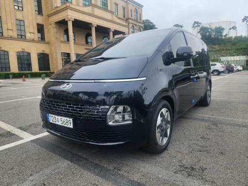 2023 HYUNDAI Staria