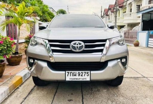 2019 TOYOTA Fortuner