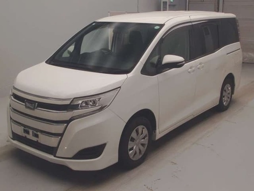 2017 TOYOTA Noah