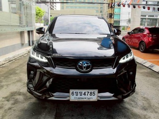 2025 TOYOTA Fortuner